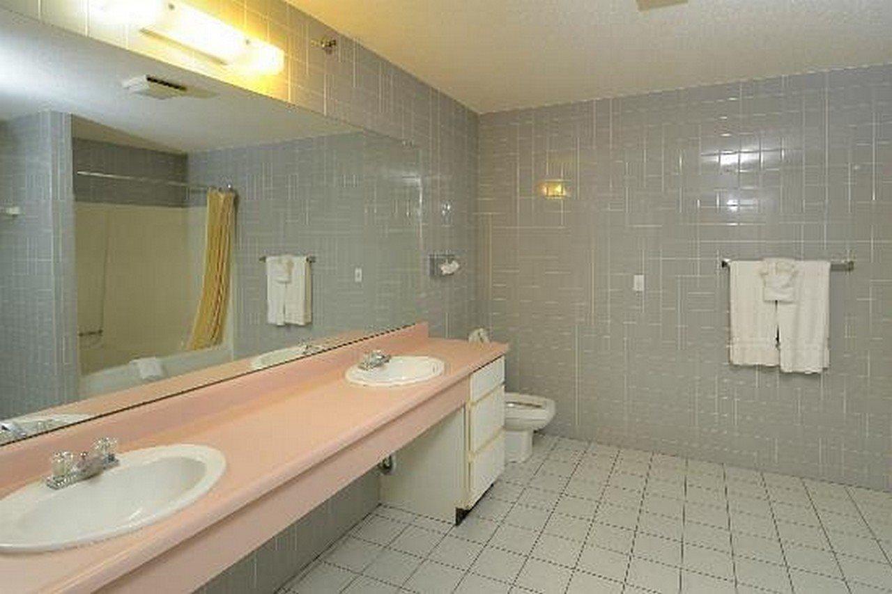 Regency Inn & Suites West Springfield Exteriér fotografie