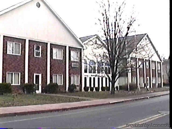 Regency Inn & Suites West Springfield Exteriér fotografie