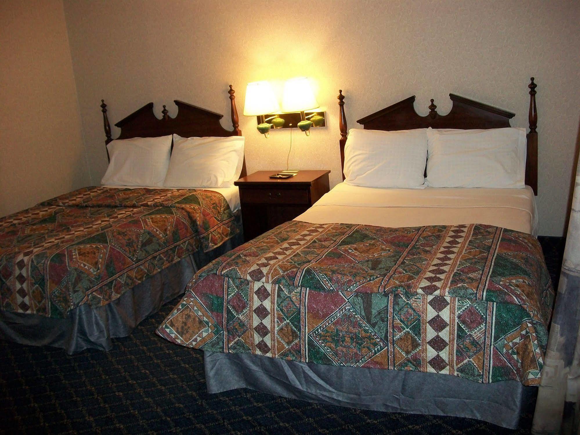 Regency Inn & Suites West Springfield Exteriér fotografie