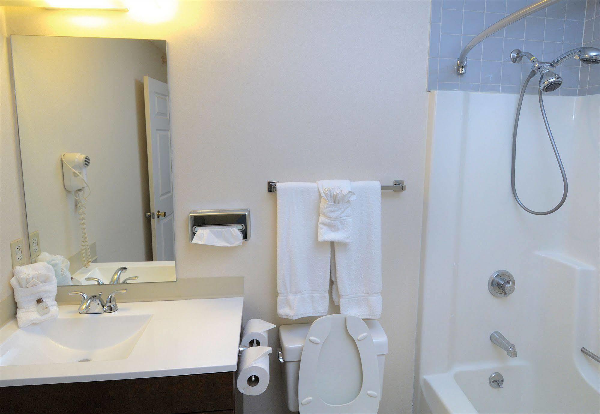 Regency Inn & Suites West Springfield Exteriér fotografie